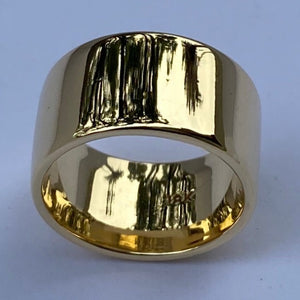 Wide Band in Solid 18K